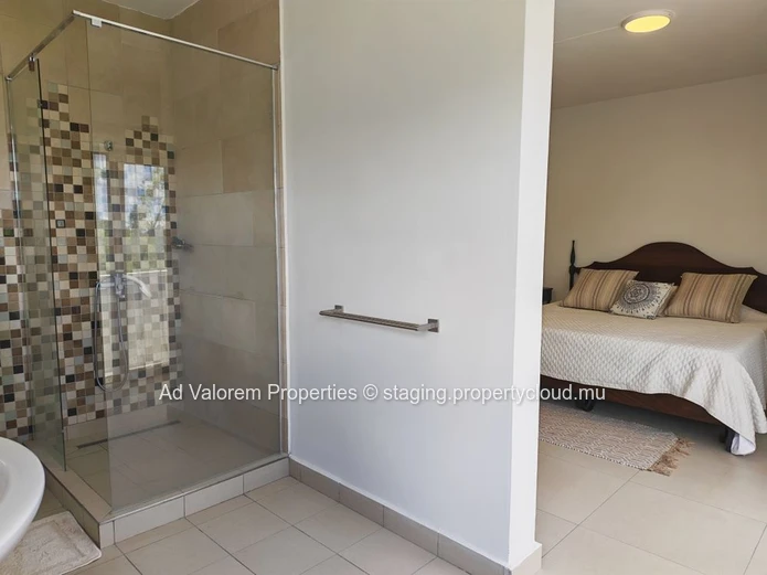 210 m² Duplex Penthouse for Rent – Ebène Views Residence, Quatre-Bornes