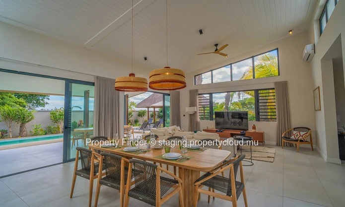 Luxury 5-Bedroom with Private Pool in Tamarin
