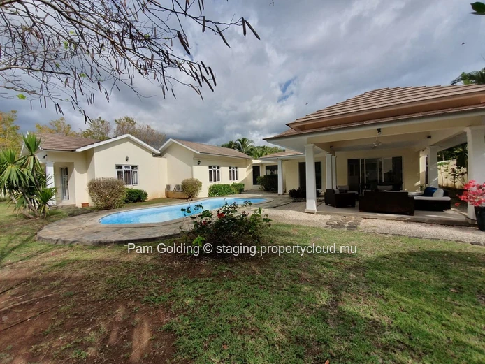  Villa in a Prime Black River Location