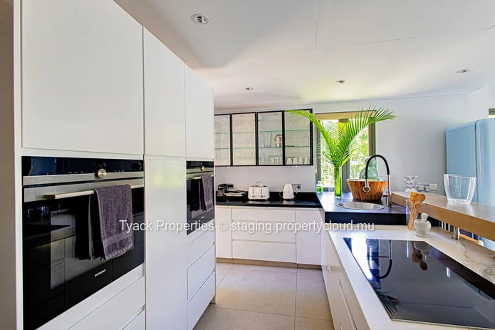 Elegant 3-Bedroom Golf View Villa in Mauritius