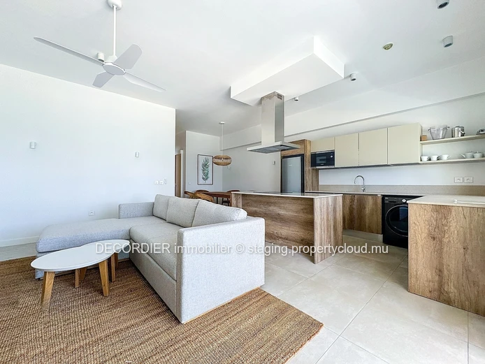 Beautiful apartment on the 1st floor facing the sea
