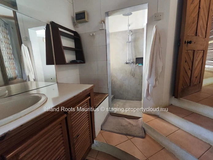Charme d'Antan & Sérénité Absolue : Une maison de 3 chambre à Ferré, Mapou (Mandat exclusif)