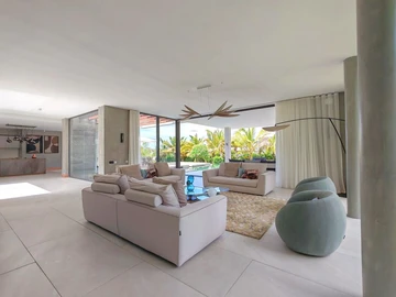 5 Bedroom Villa