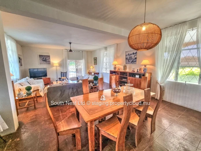  Beautiful House Off the Beaten Track! with 3 Bed,