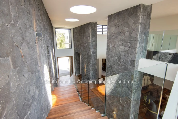 Modern triplex villa with 4 bedrooms