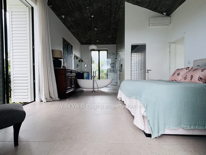 Mont Piton - 4-bedroom family home with swimming pool