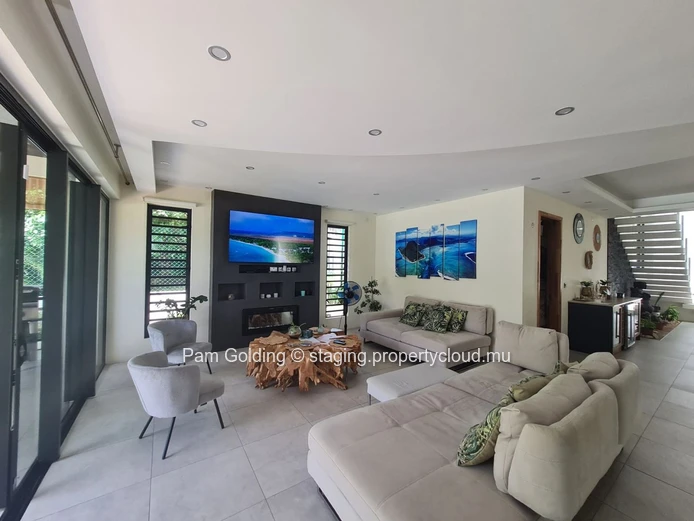3-Bedroom Chic Coastal Villa with Jacuzzi. Business Potential in La Gaulette.