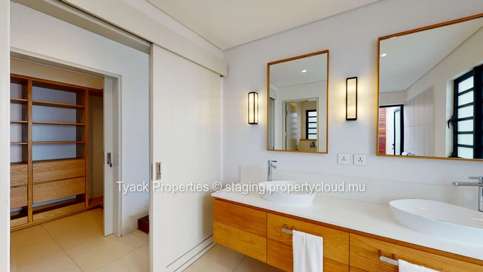 PDS Penthouse for Sale – Waterfront Luxury in Rivière Noire