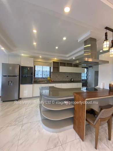 Villa for Rent in Péreybère, North