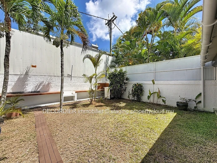 Elegant house in the heart of a sought-after, secure residential area