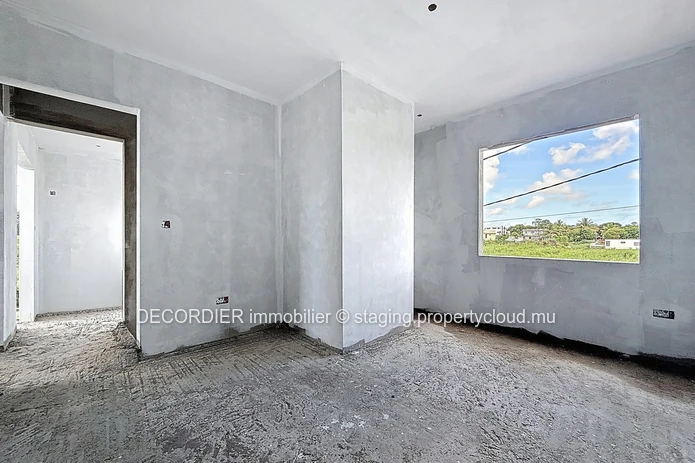 For Sale – Modern House with Swimming Pool