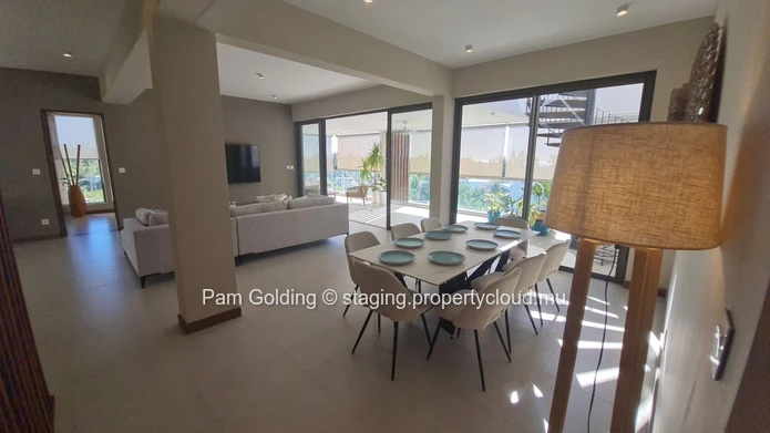 3 Bedroom penthouse Pointe aux Cannoniers 