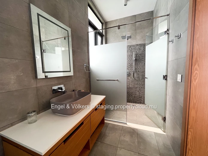 A Rare Masterpiece of Luxury Living in Pereybere