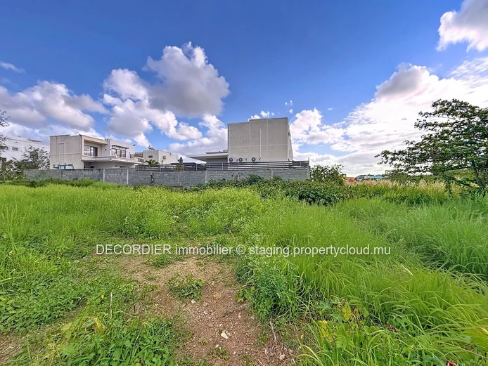 Residential land for sale in Pereybère.