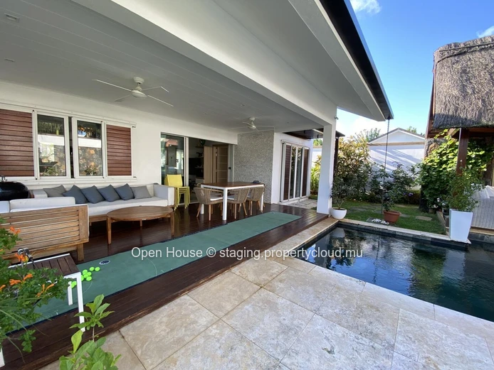 For sale - Grand Baie - beautiful 2-bedroom villa + office located in the heart of a sought-after and secure residenc...