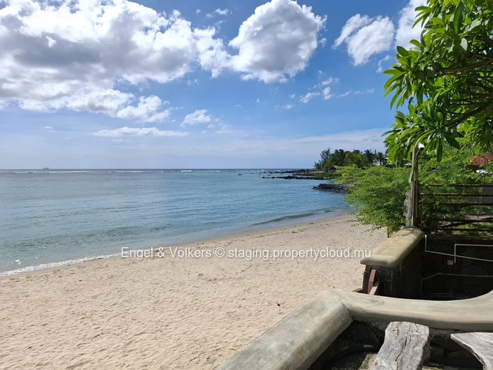 For Sale: Stunning Waterfront Property in Albion
