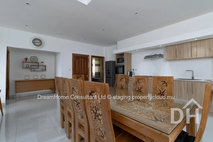 Appartement spacieux de 3 chambres dans un emplacement privilégié - Prêt à emménager!