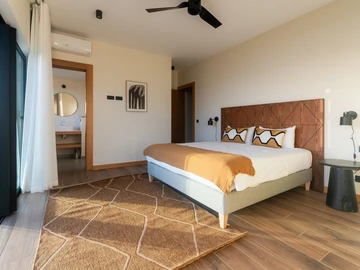 5 Bedroom Villa