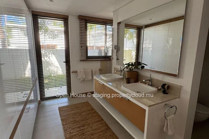 Villa de luxe Mon Choisy, Golf, 4 chambres avec salle de bains, piscine, salle de fitness, SPA, tennis, Padel. Dispon...