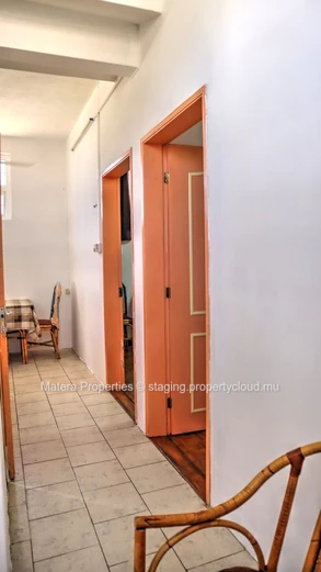 1minute walk from the beach of Flic en Flac - 2 bed apartment - ideal for investment property. 