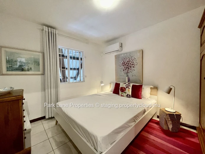 À vendre : Duplex avec piscine privée à Bain Boeuf
