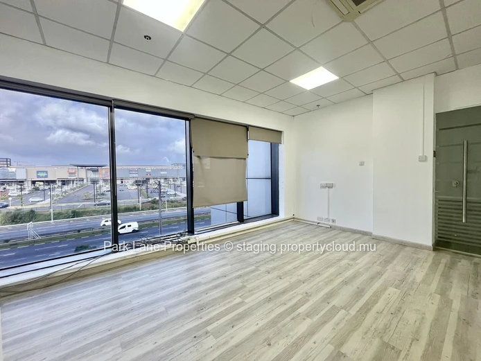 Modern 366 m² office space  in Ebene Cybercity – Prime business location
