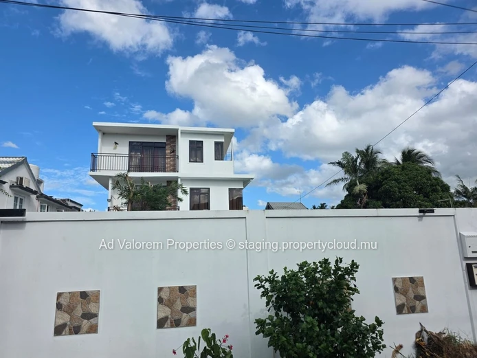 À Vendre : Charmant Appartement de 2 Chambres à Albion