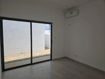 5 Bedroom Villa