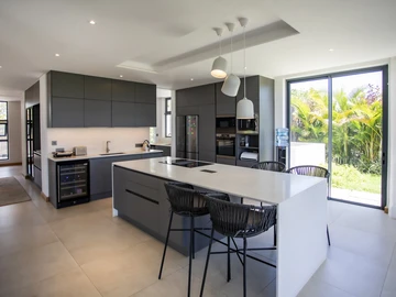 5 Bedroom Villa
