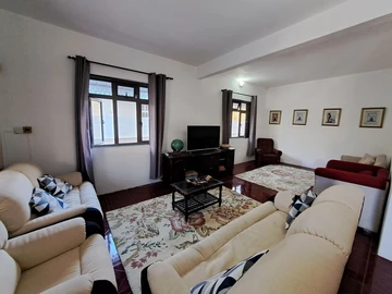 8 Bedroom House