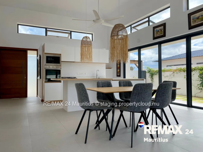 Pet-Friendly Villa for Rent in Tamarin