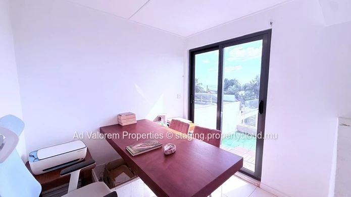 Villa for sale in Tamarin