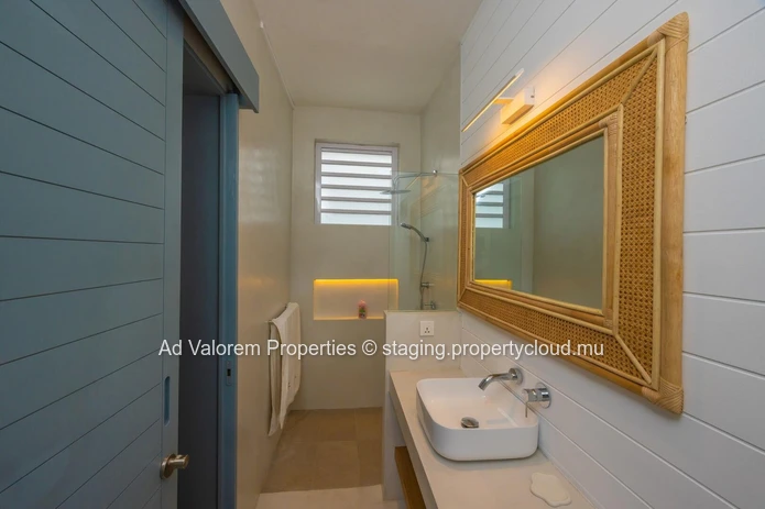 Beautiful house for rent in Tamarin.