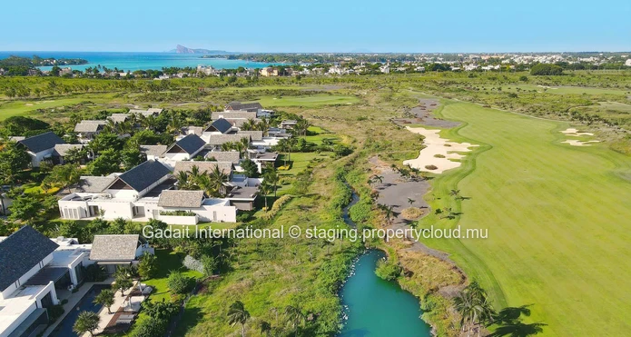 En vente : Appartement de luxe avec vue panoramique et accès golf à Mont Choisy