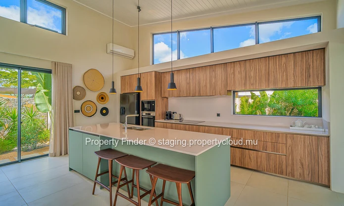 Luxury 5-Bedroom with Private Pool in Tamarin