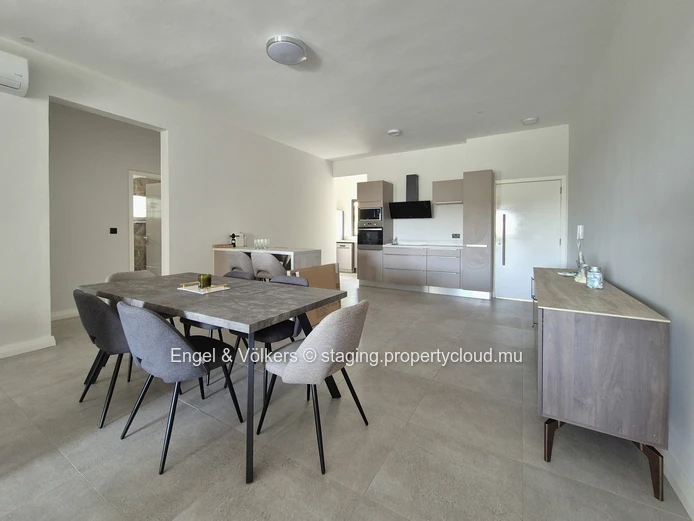 Modern first floor apartment for long term rent