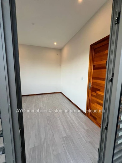 Newly built modern 4 bedrooms house with pool in Forêt Daruty