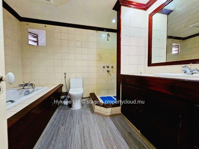 Appartement Pied Dans L'eau À Vendre À Grand Baie
