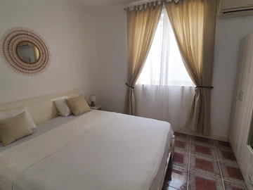 6 Bedroom Apartment