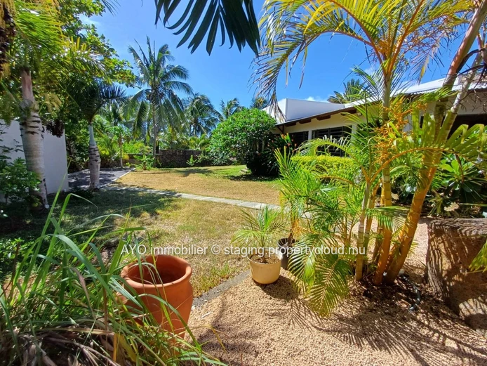 Situation exclusive avec accès plage - A louer maison lumineuse de plain-pied située dans le quartier paisible de Gra...