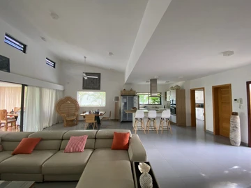 4 Bedroom Villa