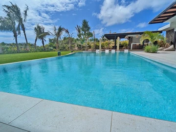 5 Bedroom Villa
