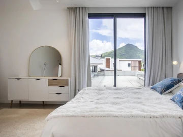 5 Bedroom Villa