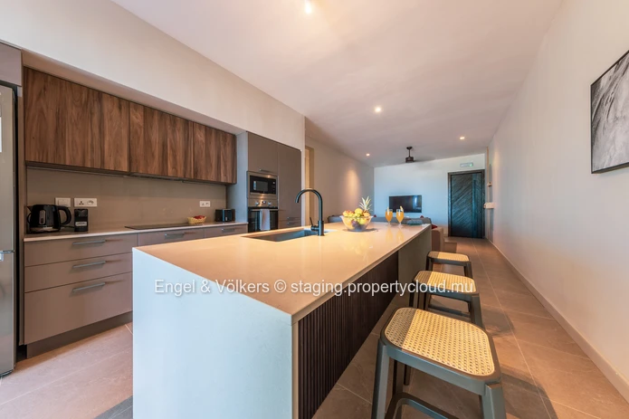 Modern 3-Bedroom Beachfront Apartment with Sea Views
