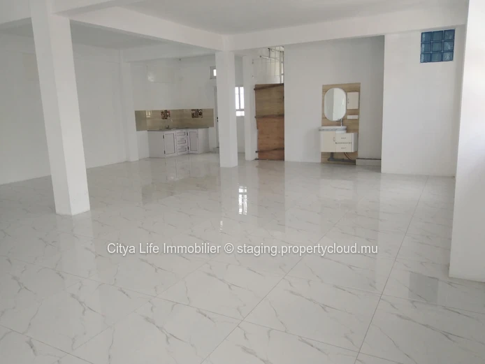 Commercial Space - 185.8 m²