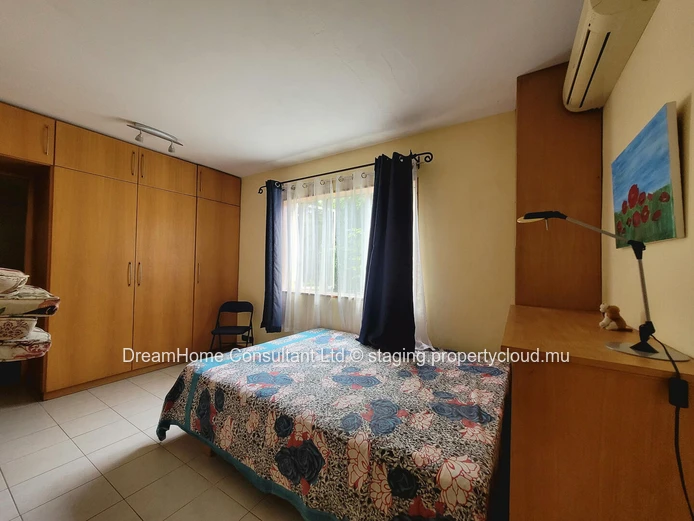 Exceptional 5-Bedroom Villa for Sale in Gated Residence – Black River