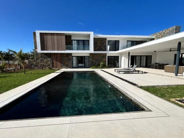 4 Bedroom Villa