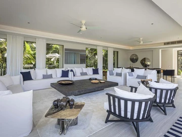5 Bedroom Villa