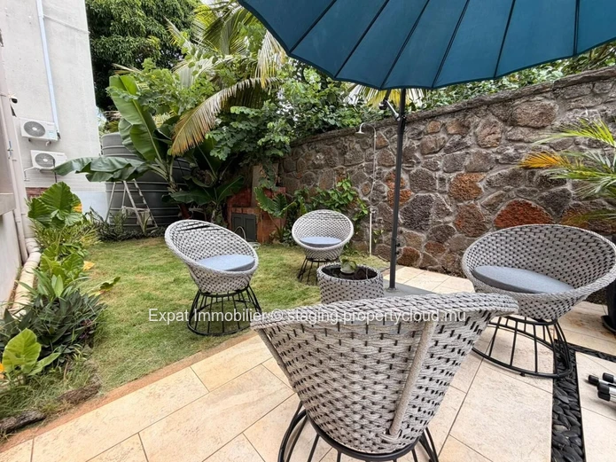5-bedroom family villa + study for rent – Pointe aux Canonniers, Coastal Road