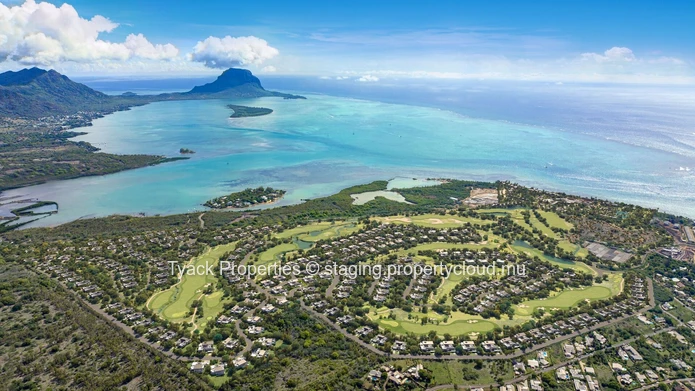 Villa de Luxe à Rivière Noire avec Vue sur le Golf et l'Océan – PDS